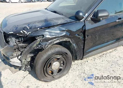 2020 Ford Police Interceptor z USA, uszkodzony, nr VIN 1FM5K8AC2LGC93575